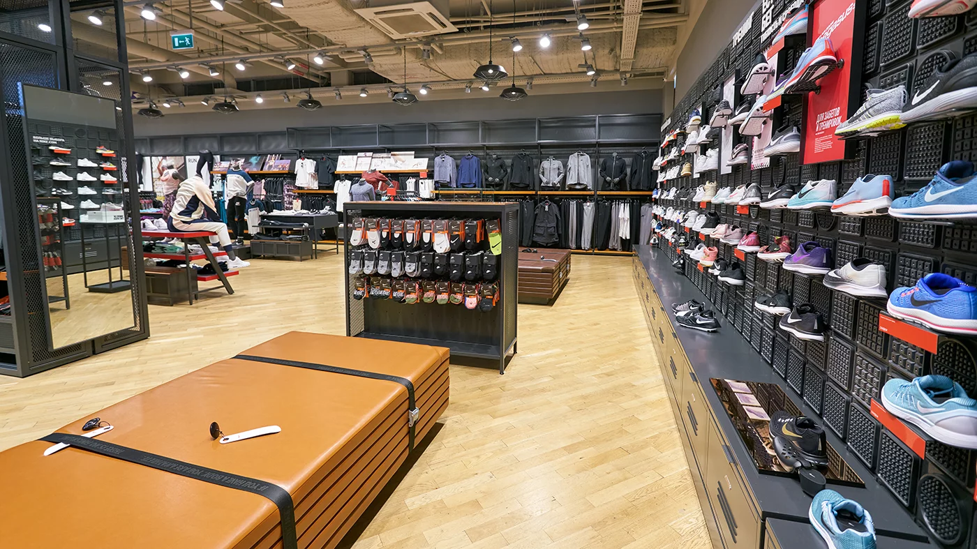 В Novaya Riga Outlet Village открылся магазин товаров Nike